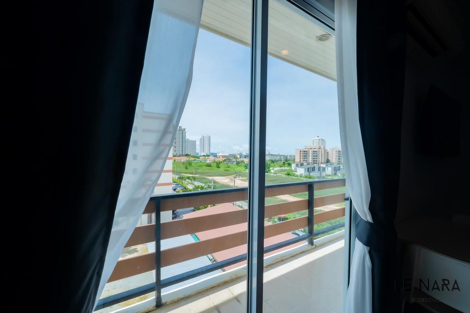 Sea Breeze Residence Praia de Jomtien Exterior foto